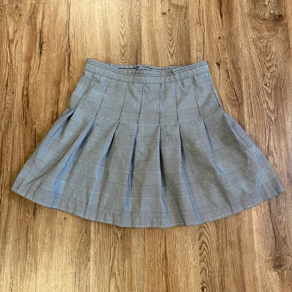 Gray Pleated Plaid Skirt